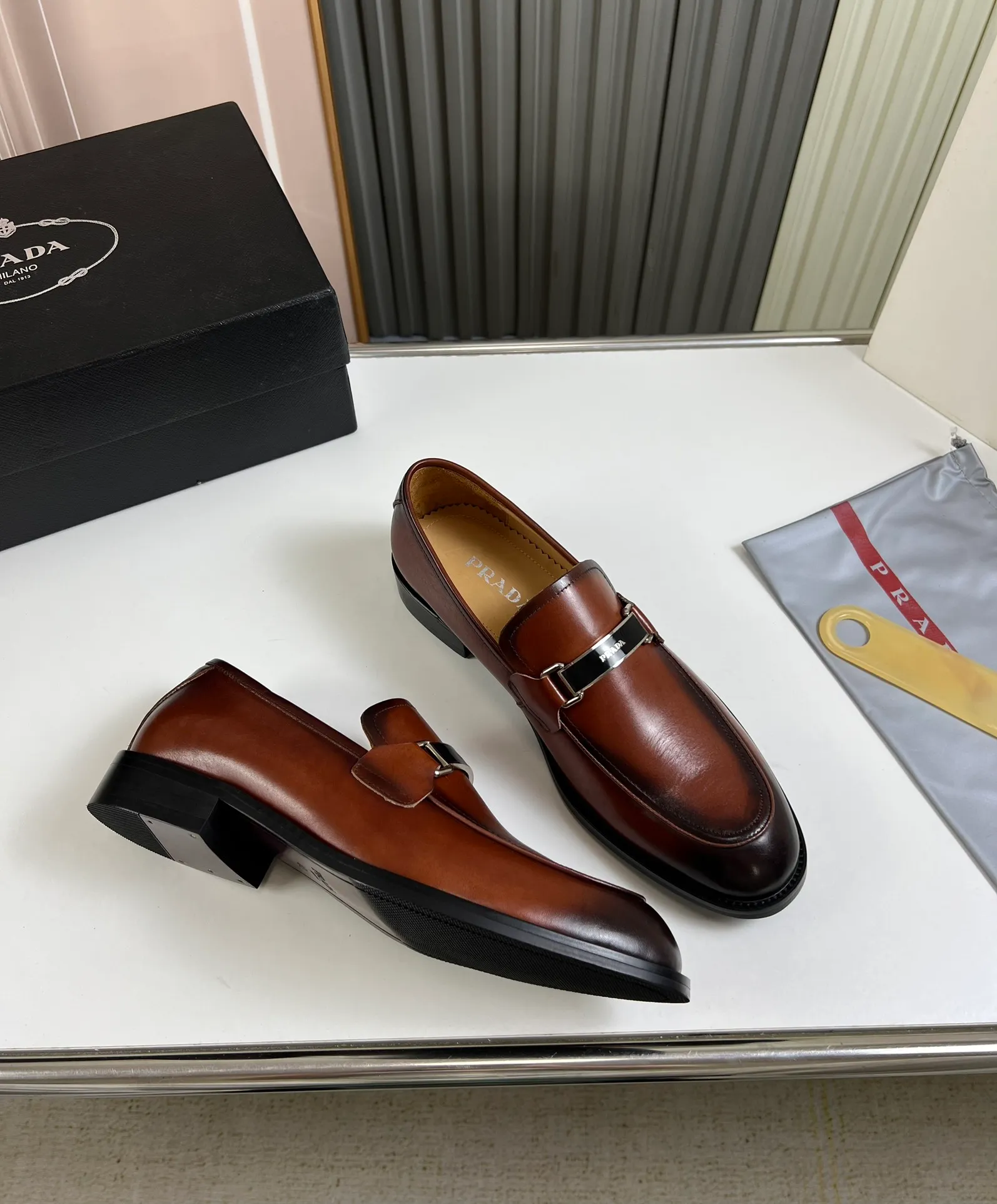 Men's shoes 💰520💰 Prada.PRADA men's business casual leather shoes, 1:1 shipment ⬆️Luxurious and noble 👞All imported original brand leather materials, just to create a more comfortable wearing experience, upper: original cowhide ➕Imported full cow lining, original outsole ✔️36-45 (45 non-returnable)